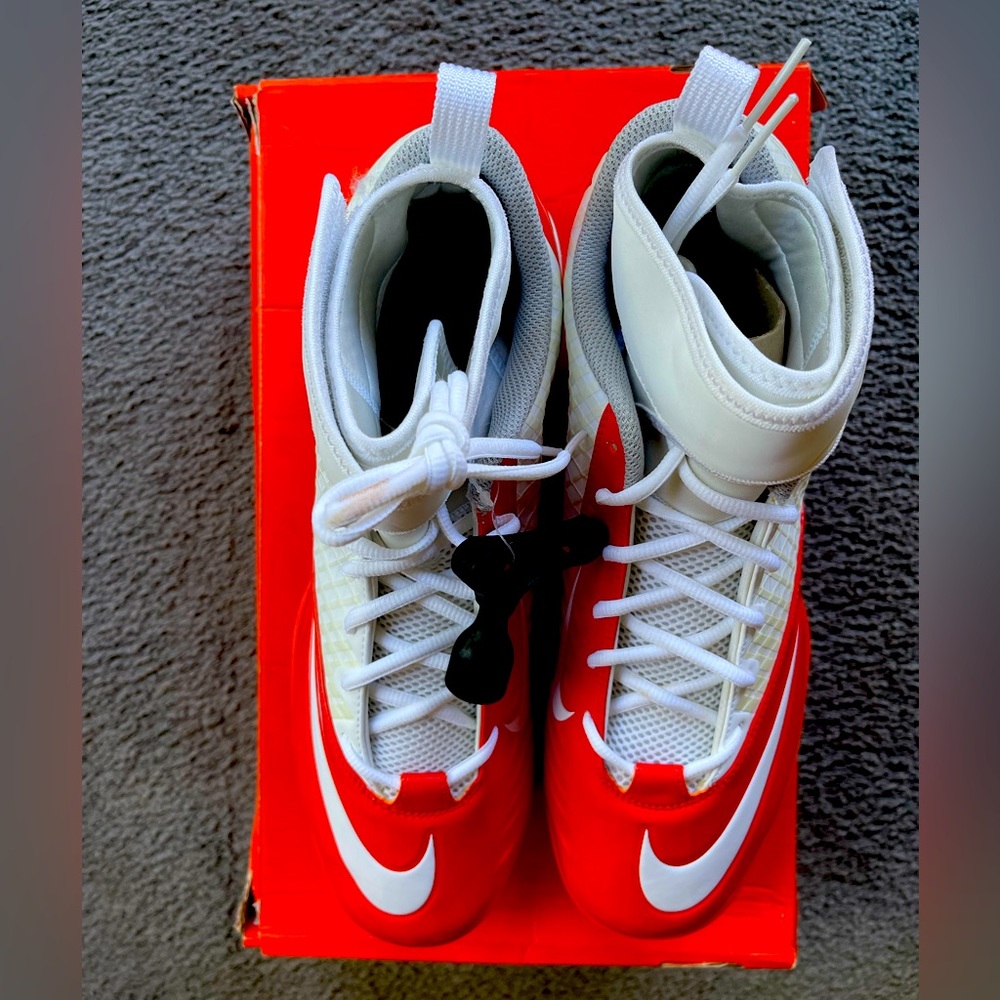 NIB NIKE FOOTBALL CLEATS LUNARLON SUPER BAD PRO D. Size 13. Orange Flash!